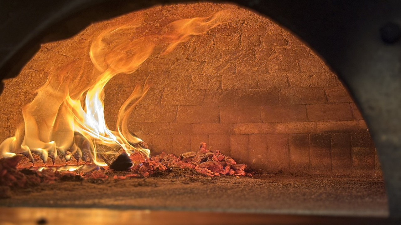 pizza marumo|料理長・料理長候補の求人画像1枚目