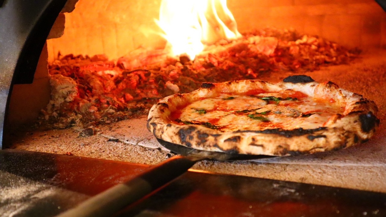 pizza marumo|料理長・料理長候補の求人画像2枚目