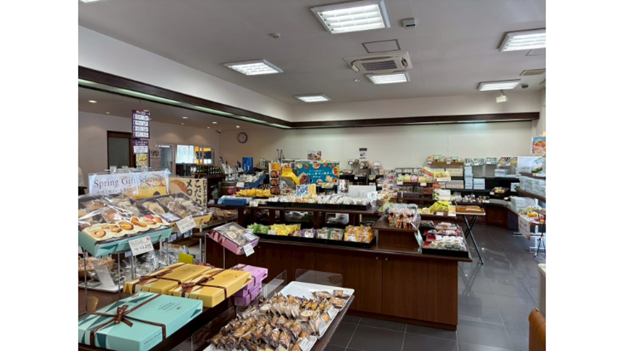 シャトレーゼ 元八王子店 パティスリー・ケーキ屋 | 販売スタッフ)の求人の写真 4枚目