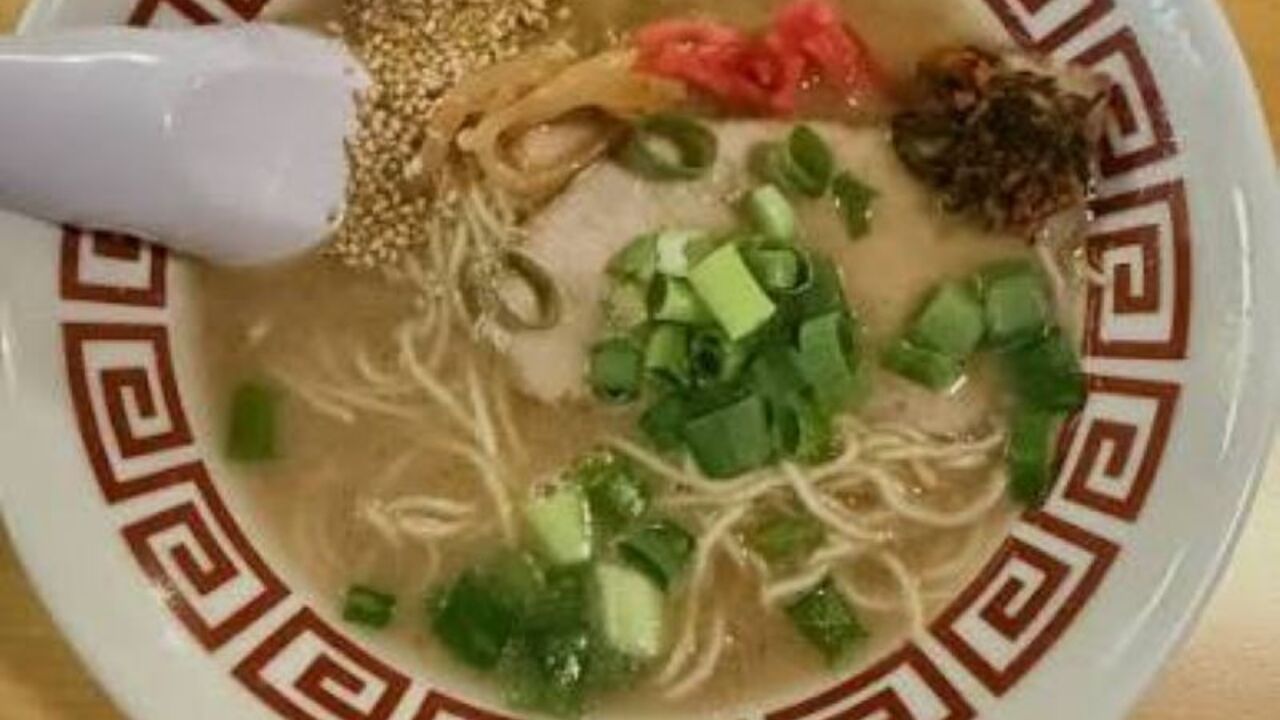 博多とんこつラーメン　なる門|キッチンスタッフの求人画像1枚目
