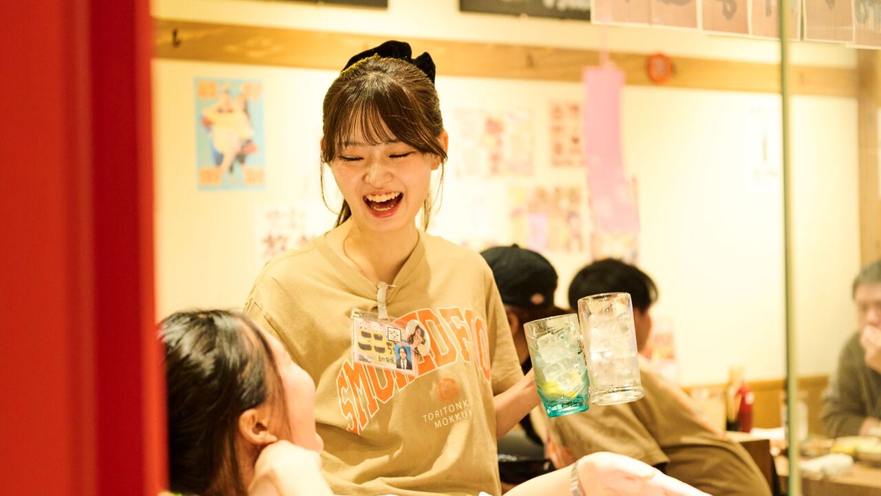 株式会社ファイブグループ-燻し家　もっくん-レストランサービス・ホールスタッフ 1枚目