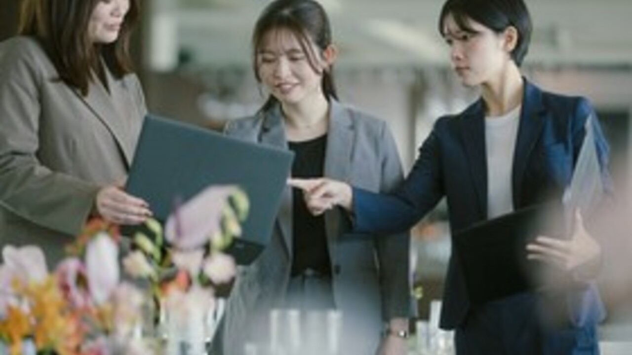 ヴィラズ長崎|ウェディングプランナーの求人画像1枚目