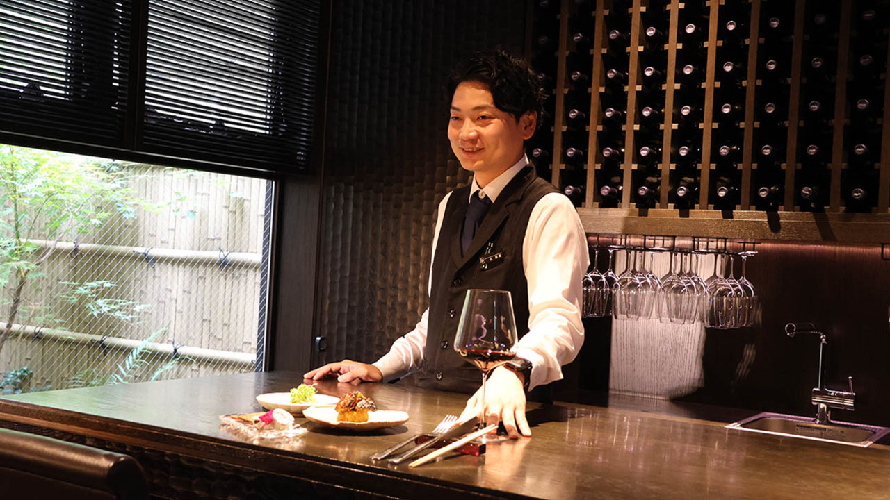 KENZO ESTATE WINERY 祇園店 フレンチ, 創作・ダイニングバー | レストランサービス・ホールスタッフ)の求人の写真 1枚目