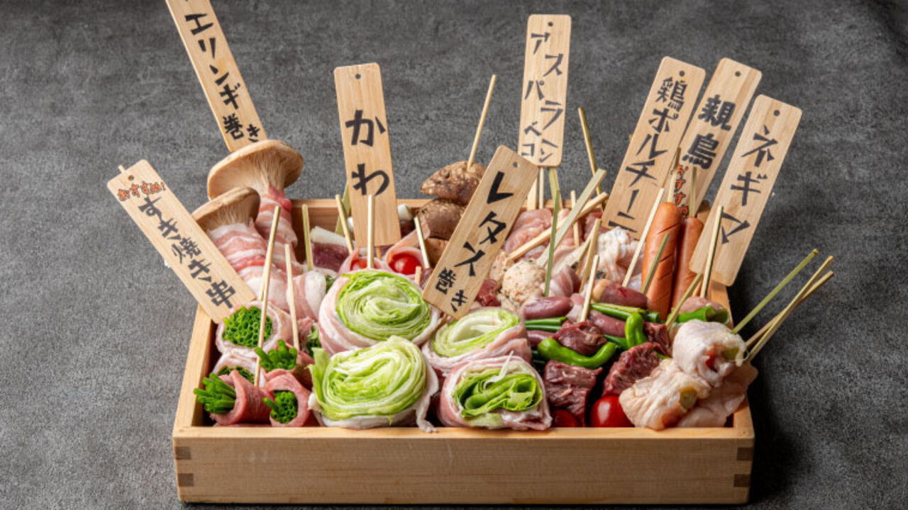 梅田焼き鳥倶楽部|料理長・料理長候補の求人画像1枚目