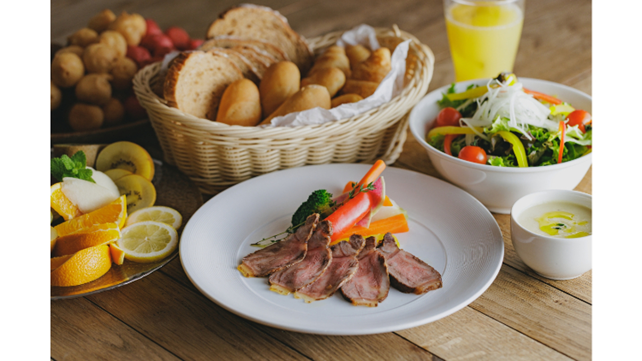 TAUTAU Terrace Tateyama|料理長・料理長候補の求人画像1枚目