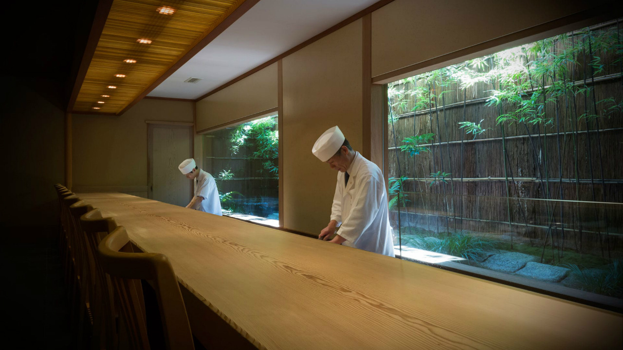 京料理　熊魚菴たん熊北店|ソムリエの求人画像1枚目