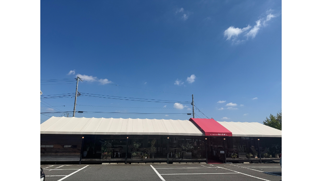 HILL SIDE CAFE BASEL|販売スタッフの求人画像1枚目