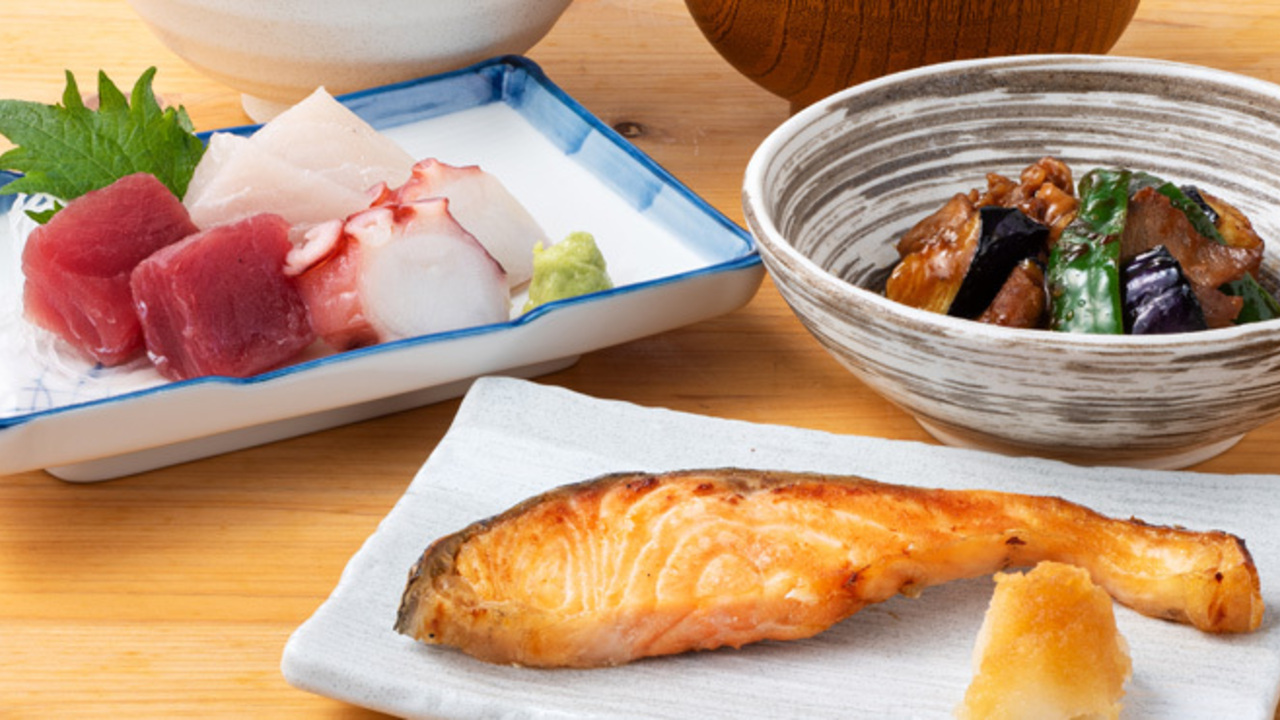 大衆食堂　定食のまる大|キッチンスタッフの求人画像1枚目