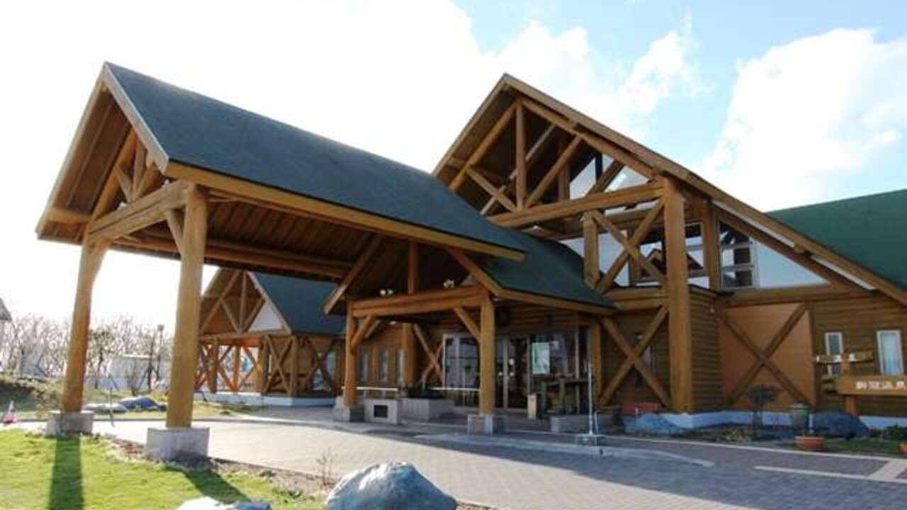 北海道ホテル＆リゾート　宿泊部門 新冠温泉ホテルヒルズ ホテル・旅館 | フロントスタッフ)の求人の写真
