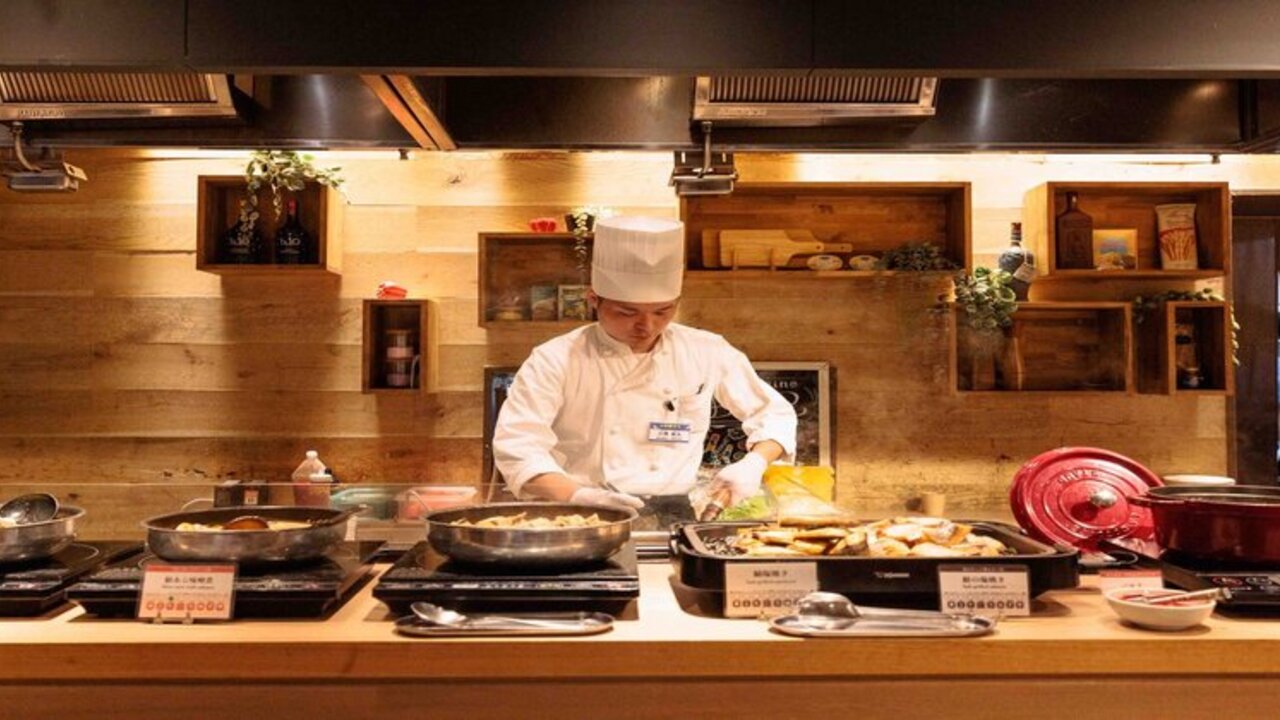 北海道ホテル＆リゾート　宿泊部門 ホテルナトゥールヴァルト富良野 ホテル・旅館 | 料理長・料理長候補)の求人の写真