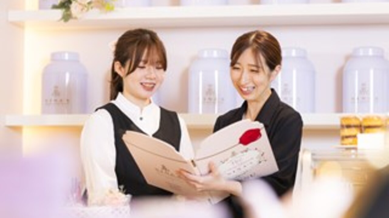 NINA'S ニナス|店長・店長候補の求人画像1枚目