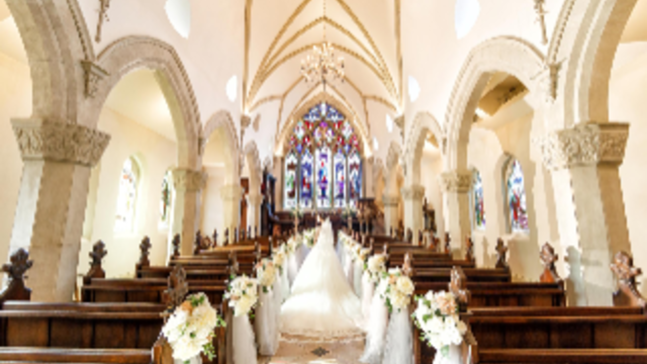 結婚式場キャメロットヒルズ|パティシエの求人画像1枚目