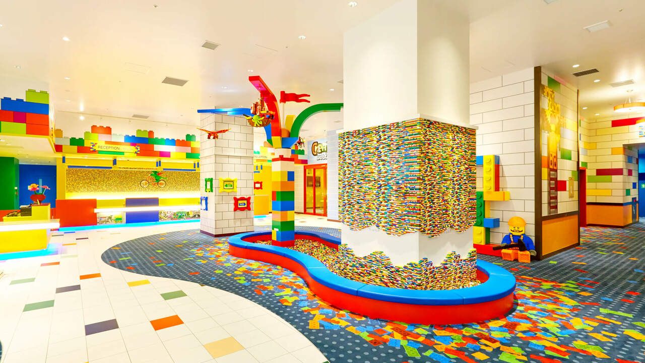 LEGOLAND(R) Japan Hotel ホテル・旅館 | フロントスタッフ)の求人の写真 1枚目