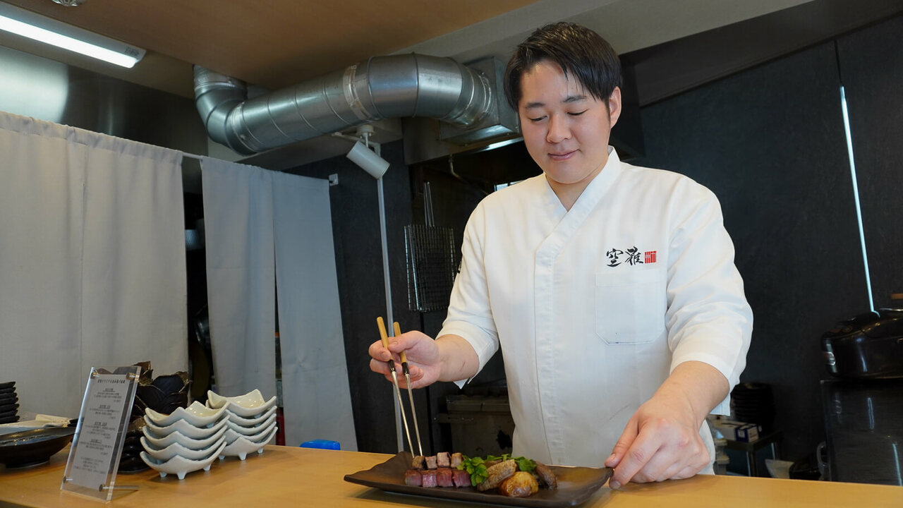 和牛溶岩焼き　空雅|料理長・料理長候補の求人画像1枚目