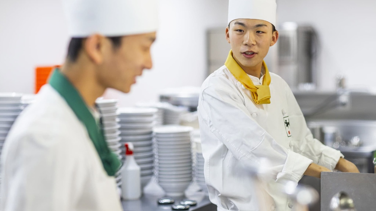 どうとんぼり神座|店長・店長候補の求人画像1枚目