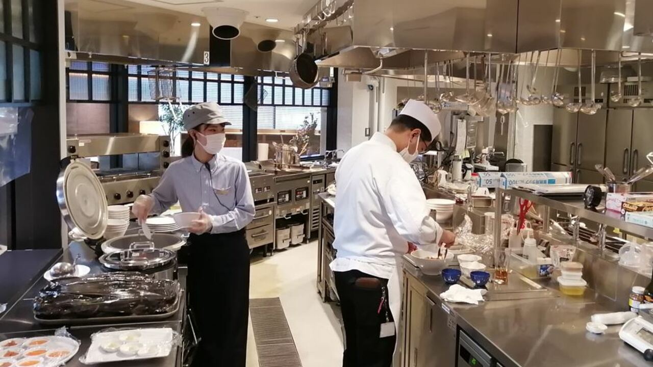 Lucy’s CAFE & DINING|レセプション・レストランレセプションの求人画像1枚目