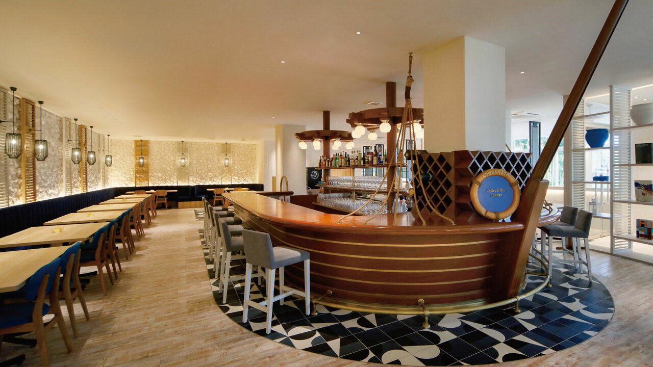 シギラセブンマイルズリゾート|フロントスタッフの求人画像1枚目