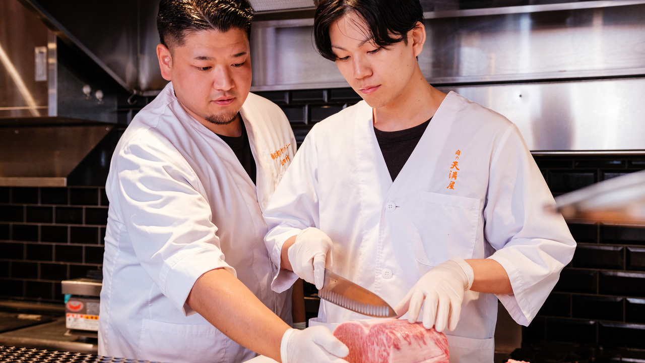 肉の天満屋|料理長・料理長候補の求人画像2枚目