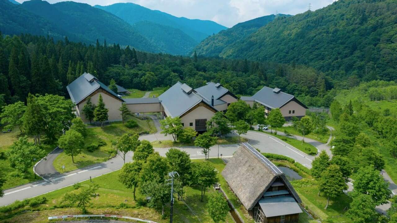 トヨタ白川郷自然學校 ホテル・旅館 | フロントスタッフ)の求人の写真