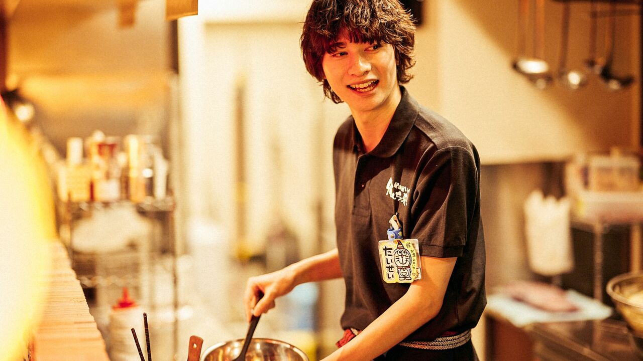 洋風居酒屋　ペコリ|女将・和装ホールの求人画像1枚目