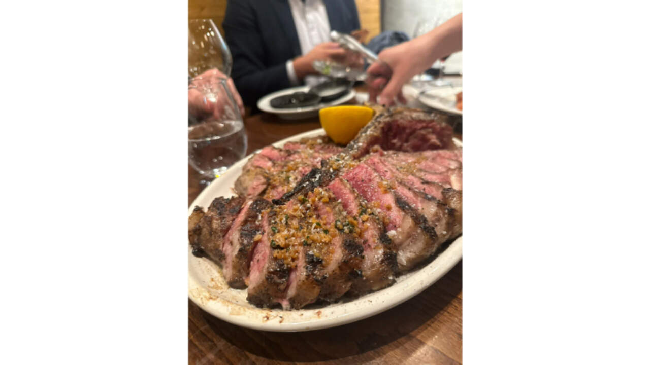 丸ノ内　mescita|料理長・料理長候補の求人画像1枚目