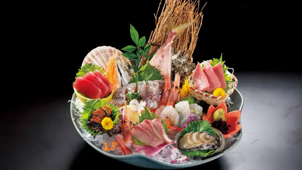 せんざん本店 横浜東口三井ビル店 和食 | 調理見習い・調理補助)の求人の写真 2枚目