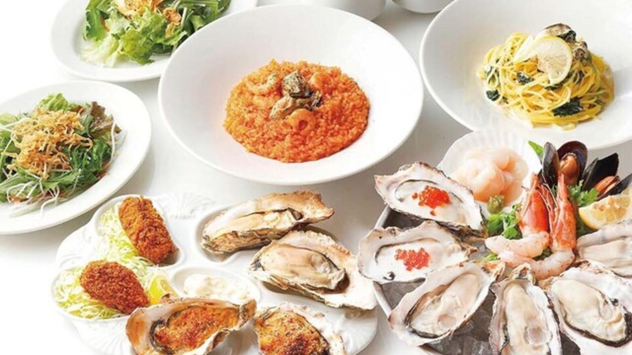 EMIT FISH BAR OYSTER & GRILL GINZA SIX　　 バル・バー, 創作・ダイニングバー | レストランサービス・ホールスタッフ)の求人の写真 3枚目