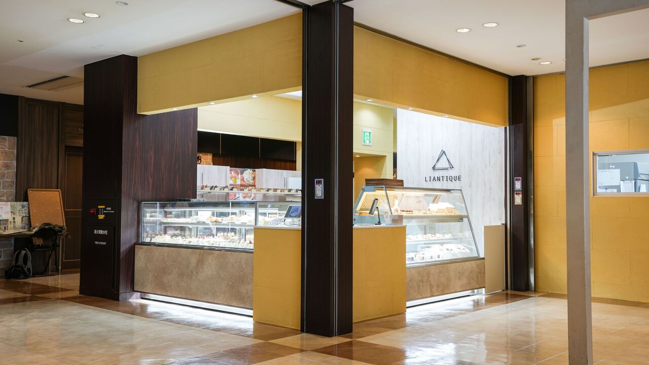 LIANTIQUE（リアンティーク） オリエンタルホテル東京ベイ店 カフェ, パティスリー・ケーキ屋 | パティシエ)の求人の写真 1枚目