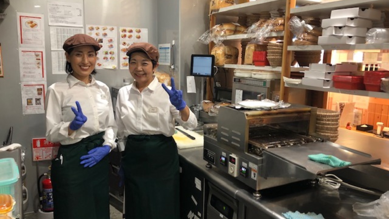 コメダ珈琲店|店長・店長候補の求人画像1枚目
