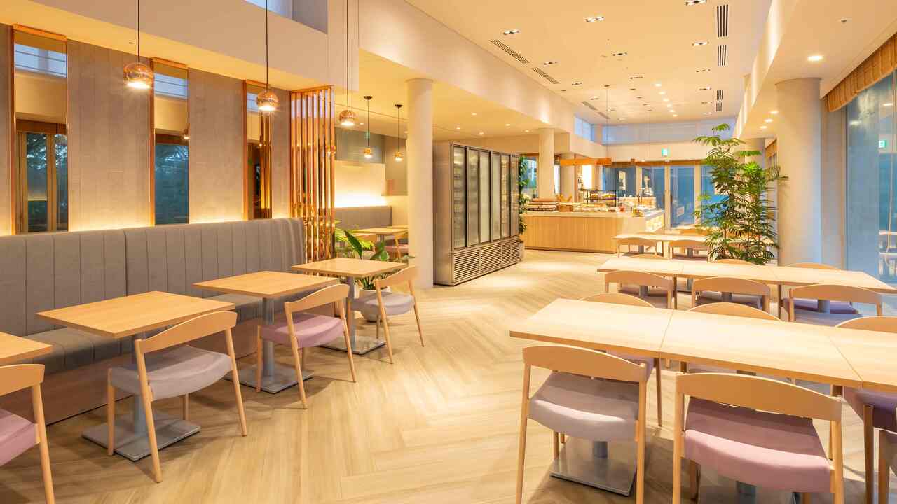 ホテル エミオン 東京ベイ リゾートホテル, シティホテル, ビジネスホテル | 料飲部門 | レストランサービス・ホールスタッフ)の求人の写真 1枚目