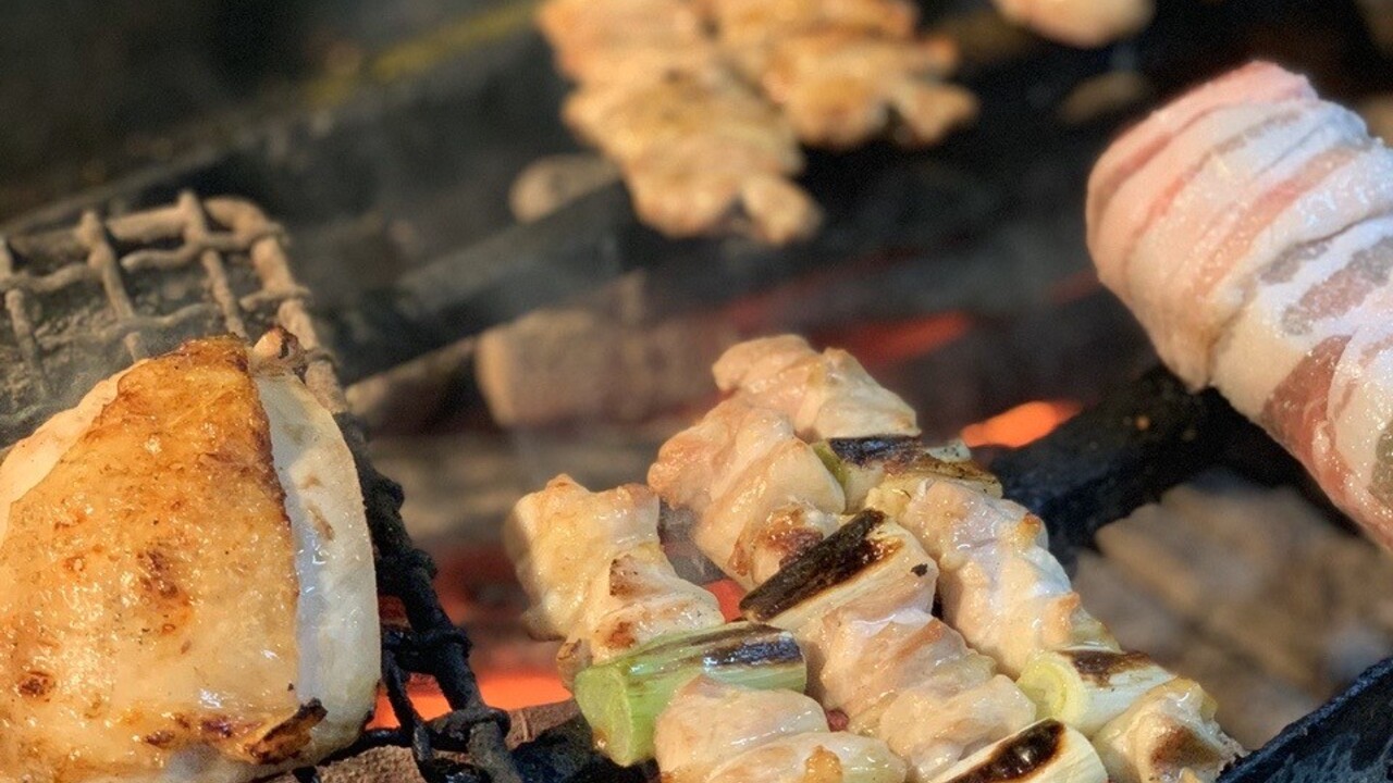 鶏あえず|焼き鳥職人の求人画像1枚目