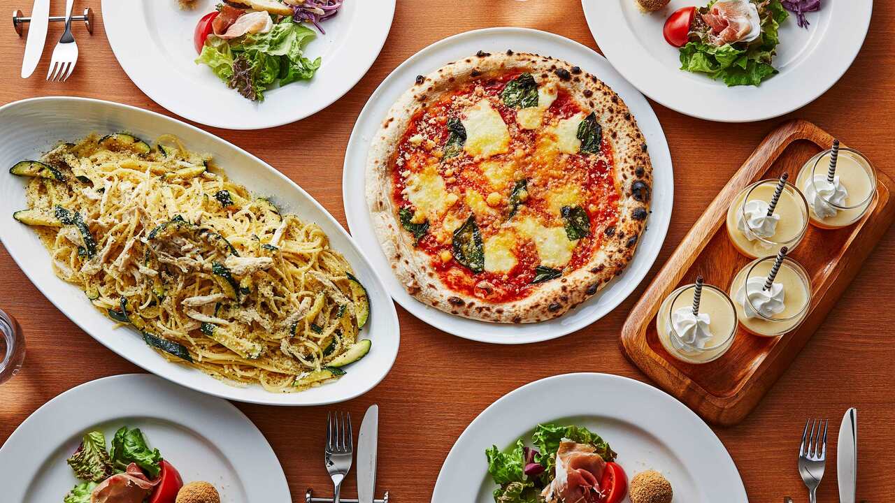 ホテル エミオン 東京ベイ リゾートホテル, シティホテル, ビジネスホテル | 料飲部門 | レストランサービス・ホールスタッフ)の求人の写真 2枚目