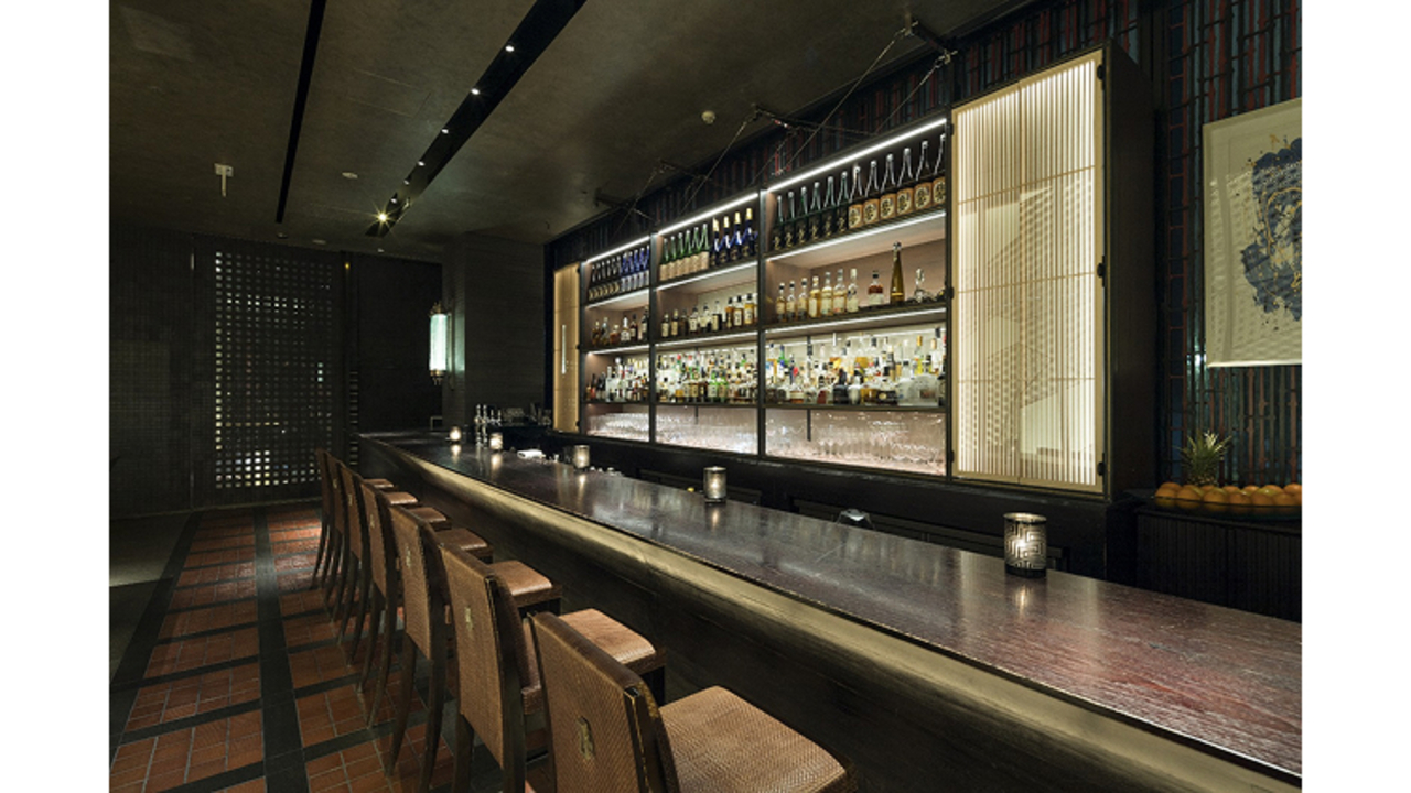 NOBU TOKYO イタリアン, 創作・ダイニングバー | バーテンダー)の求人の写真 1枚目