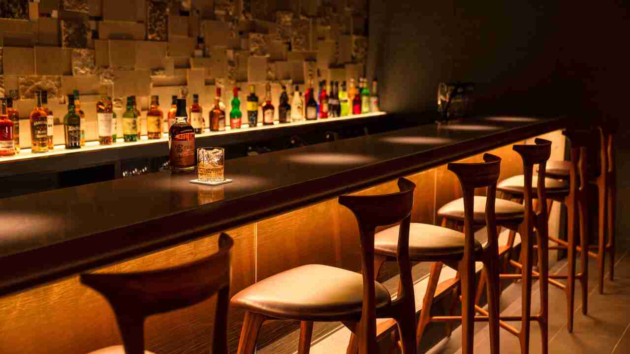 ホテル エミオン 札幌 リゾートホテル, シティホテル, ビジネスホテル | 料飲部門 | バーテンダー)の求人の写真 1枚目