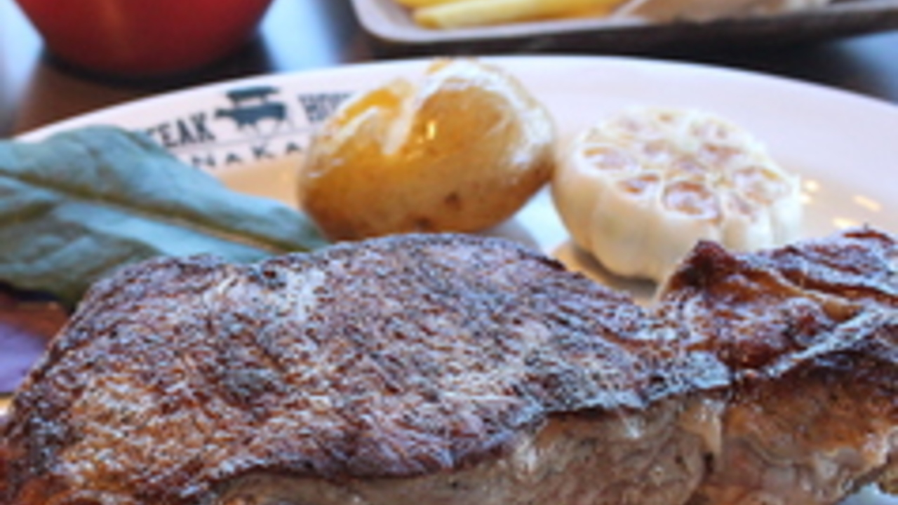 STEAKHOUSE NAKAMA|鉄板調理の求人画像2枚目