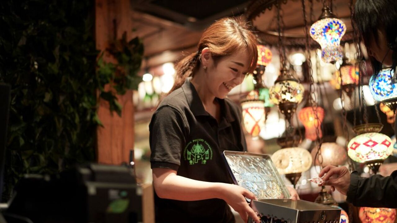 洋風居酒屋 ペコリ|女将・和装ホールの求人画像1枚目