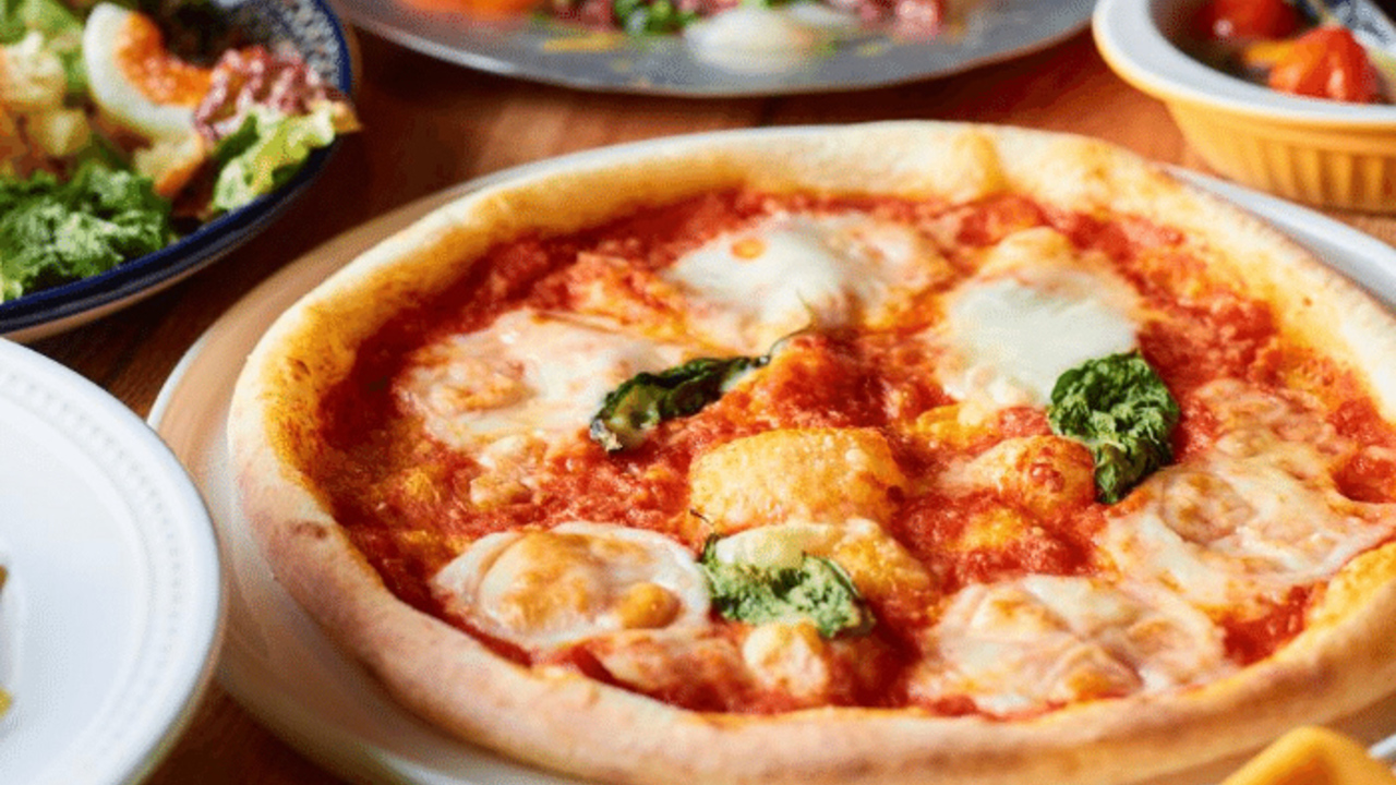 洋風居酒屋 ペコリ|レストランサービス・ホールスタッフの求人画像2枚目