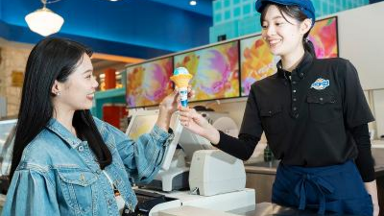 ブルーシールアイス ブルーシールさいたま新都心コクーン店 カフェ, ファストフード | 店長・店長候補)の求人の写真
