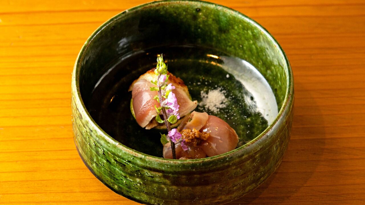 比内地鶏専門 比内亭|焼き鳥職人の求人画像1枚目