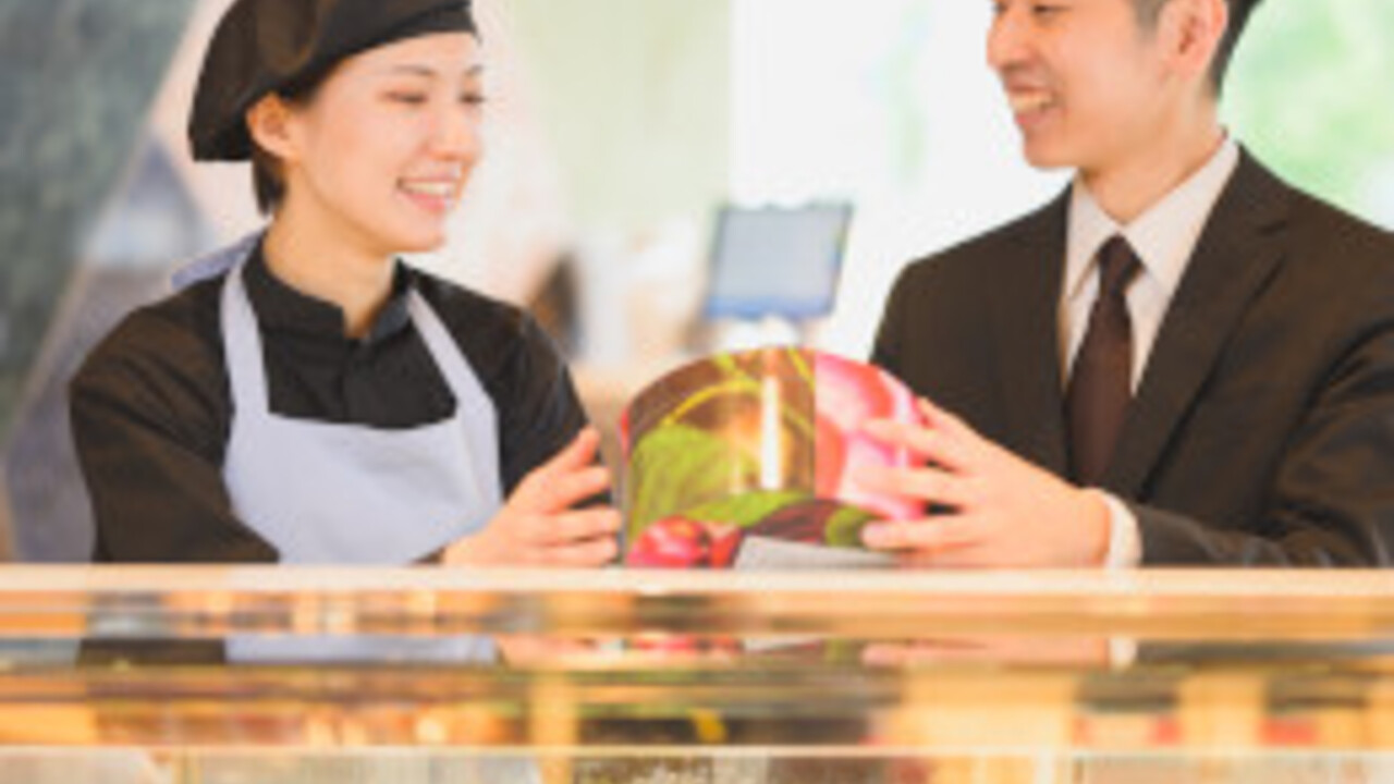 PIERRE HERMÉ PARIS|店長・店長候補の求人画像1枚目