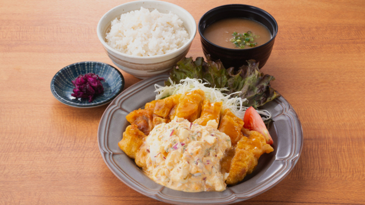 鶏肉と卵 幸の鳥|料理長・料理長候補の求人画像1枚目