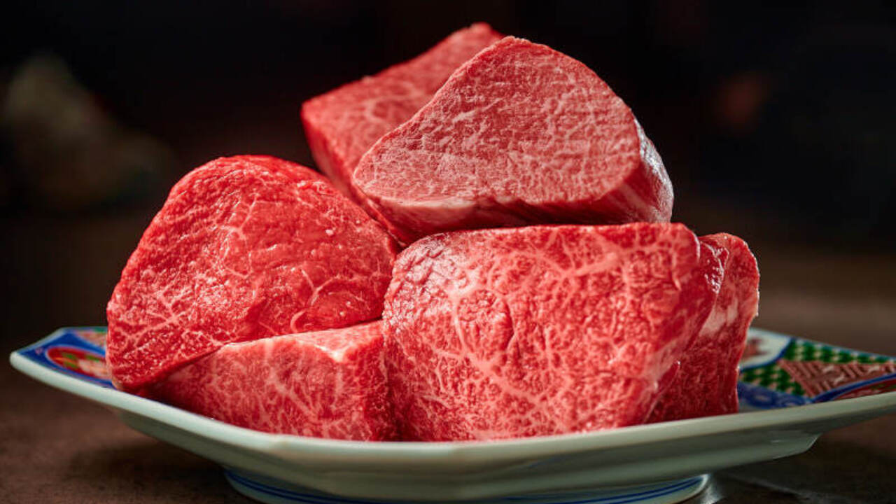 中目黒焼肉 登牛門|料理長・料理長候補の求人画像2枚目