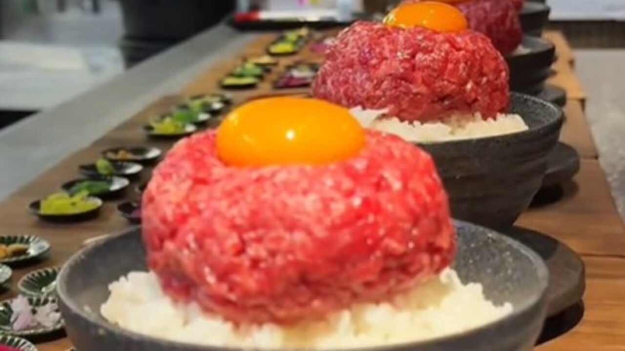 中目黒焼肉 登牛門|料理長・料理長候補の求人画像2枚目