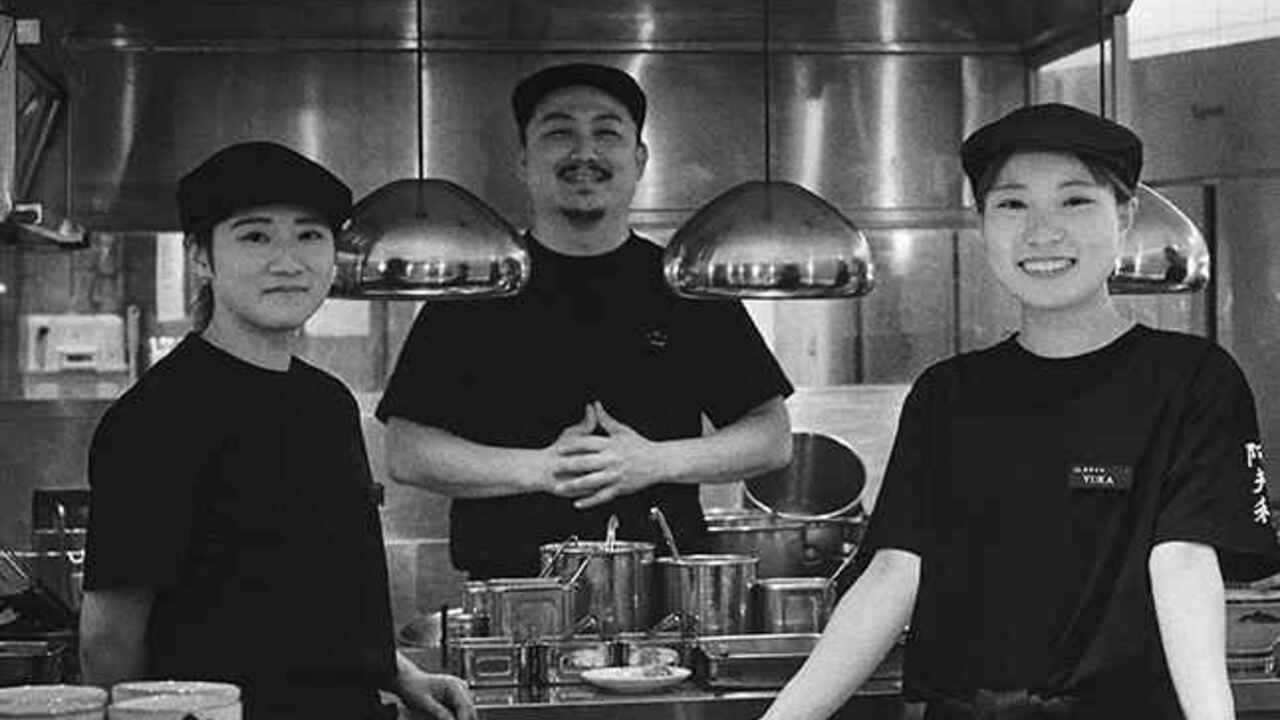 AFURI 辛紅 新宿サブナード ラーメン | 店長・店長候補)の求人の写真 1枚目