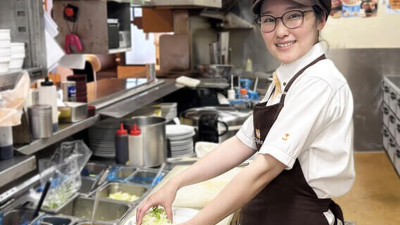 ジョイフル 諫早小豆崎店 ファミレス | 店長・店長候補)の求人の写真