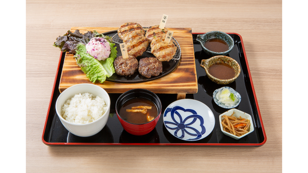 挽肉屋 神徳|レストランサービス・ホールスタッフの求人画像2枚目