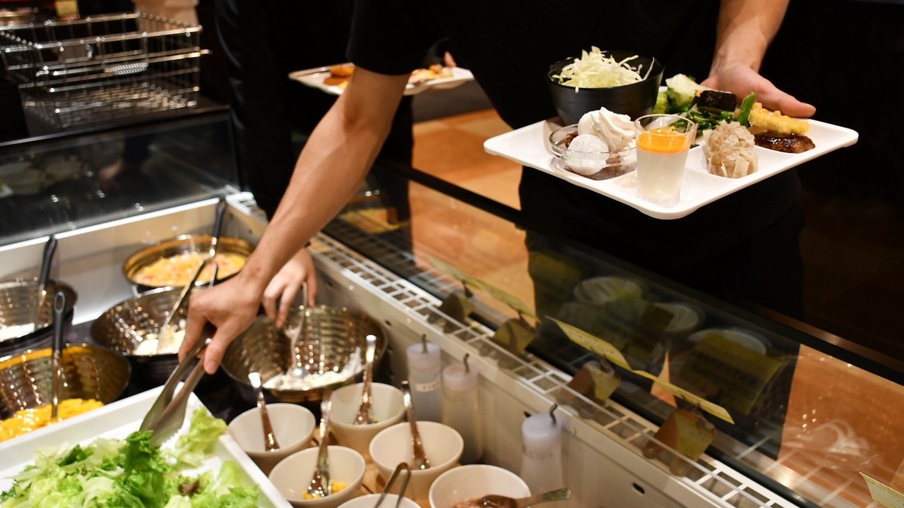 ワールドビュッフェ|店長・店長候補の求人画像1枚目