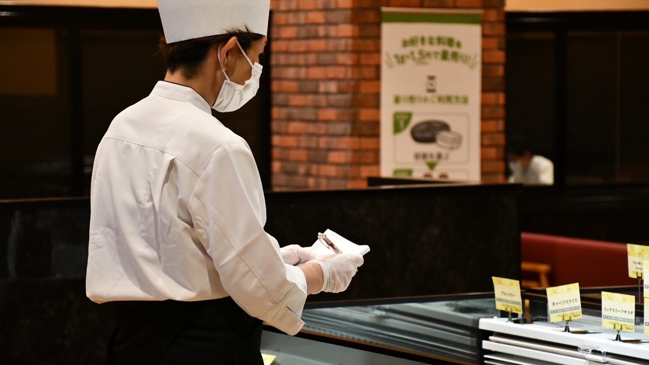 ワールドビュッフェ|調理見習い・調理補助の求人画像1枚目