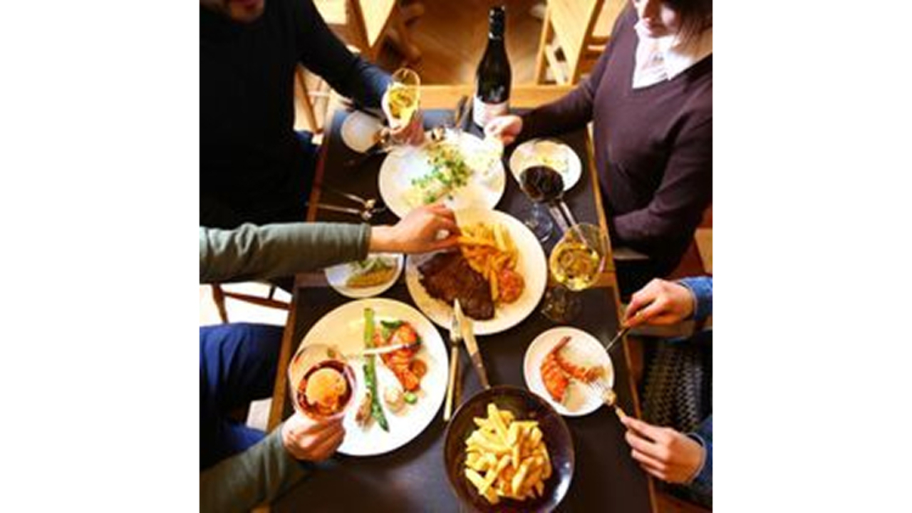 BUZZ|料理長・料理長候補の求人画像1枚目
