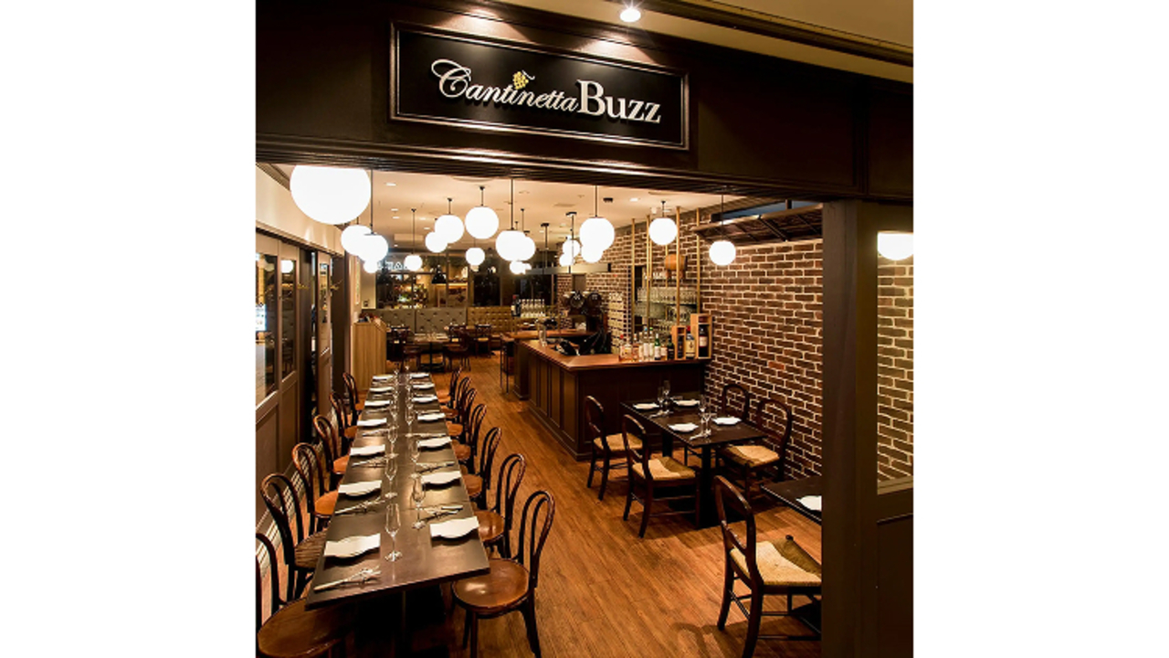 BUZZ|店長・店長候補の求人画像1枚目